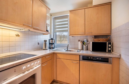 Westerholz Apartment | Apartment 'Wellenreiter' with Shared Garden and Wi-Fi