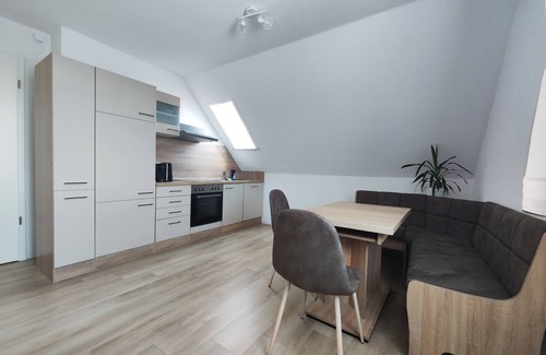 Sindelfingen Apartment | Apartment 'Whitestar' with Wi-Fi