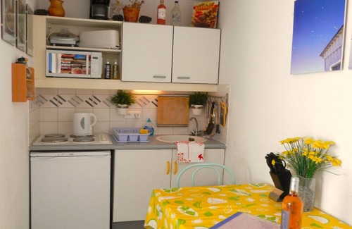 Theoule-Superieur Apartment | Apartment with Shared Pool & Breathtaking Mountain and Sea Views.