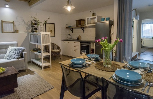 Potzneusiedl Apartment | Apartment with garden + jacuzzi + 3x bikes + WiFi + grill