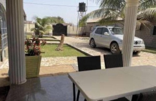 West Coast Division House | Apartment with Park View An