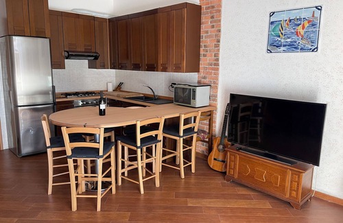 Limonta Apartment | Apartment with lake view and garden 2 steps from Bellagio