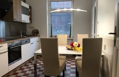 Kostheim Apartment | Apartment with old building flair