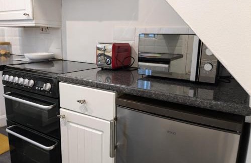Durham Apartment | Apartment with Outside Patio and Car Space