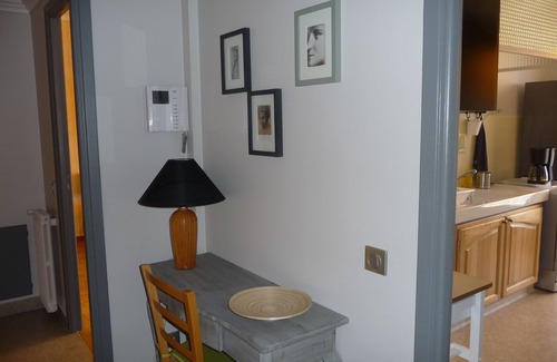 Cimiez Apartment | Apartment with parking, sea view, quiet, in the historic center of Cimiez
