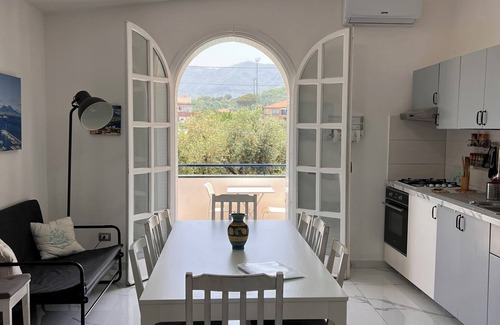 Piazza-Tralia-Pendolo Villa | Apartment with pool and breathtaking view of the Golfo di Napoli