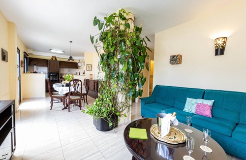 La Guancha Apartment | Apartment with private terrace in villa, beautiful sea and mountain view