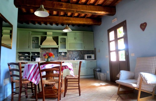 Montegabbione Cottage | Apartment with private garden on the ground of organic farm, infinity pool