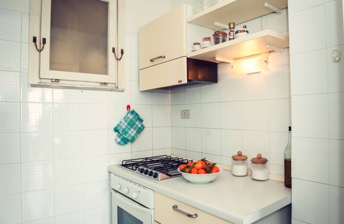 Gaeta Apartment | Apartment with terrace and view of the sea in Gaeta Medievale – private parking