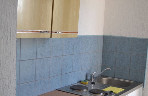 Karlobag Apartment | Apartment with terrace, sea and mountain views, climate, barbecue, close to the beach (30m)