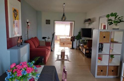 Sint-Agatha-Berchem Apartment | Apartment with terrace in Berchem-Sainte-Agathe