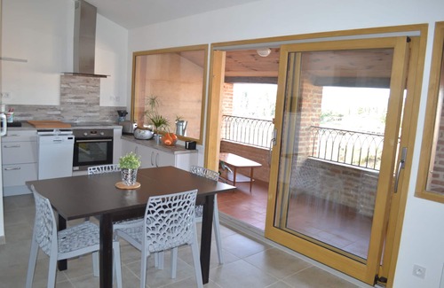 Albi Apartment | Apartment with terrace overlooking the Tarn and the heart of the historic city