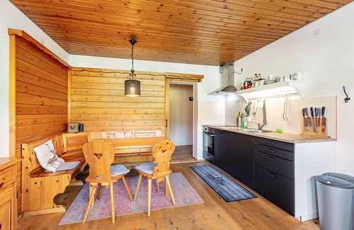 St. Blasien Apartment | Apartment 'Wohnung 4 - Familiensuite Plus' with Balcony and Wi-Fi