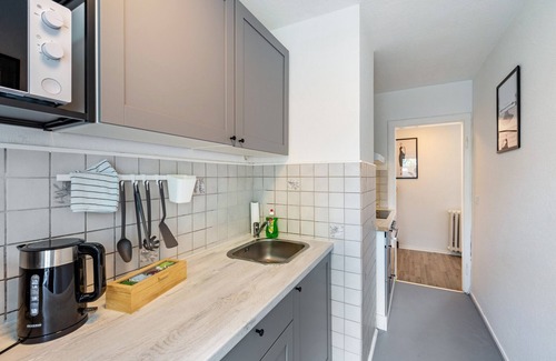 Blumenviertel Apartment | Apartment 'Zuhause Für Die Entdeckergruppe' with Wi-Fi