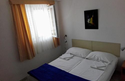 Vrboska Apartment | Apartments Dora, with a beautiful view of the bay, near the sea and center