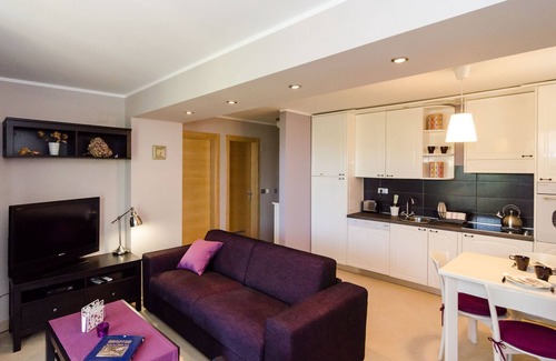 Gornji Kono Apartment | Apartments Gaura - Comfort One-Bedroom Apartment with Terrace