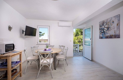 Cesarica Apartment | Apartments Matea with Infinity Pool