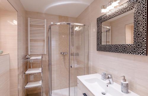 City Centre Apartment | Apartments Menuet