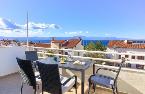 Njivice Apartment | Apartments Meri