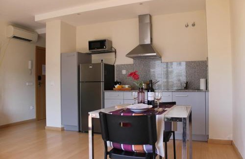 El Parc i la Llacuna del Poblenou Apartment | Apartments Sata Olimpic Village Area