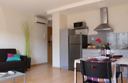 El Parc i la Llacuna del Poblenou Apartment | Apartments Sata Olimpic Village Area