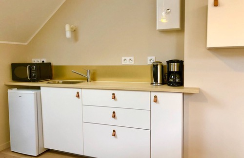 Lons-le-Saunier Apartment | App* 2/4 pers "Nature", air-conditioned with garden