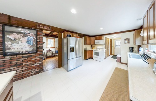 Bayville Cottage | Appalachee Pond Waterfront Cottage | Decks, Sunroom, Dock with Kayaks & Canoe