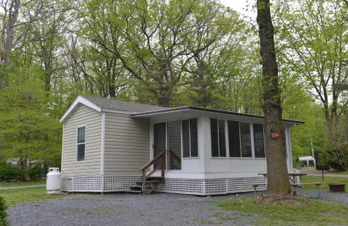 Hamburg Other | Appalachian Camping Resort Park Model 2