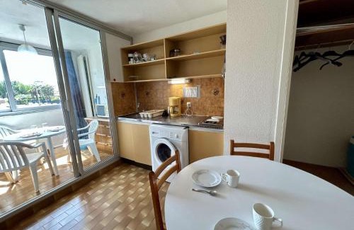 Saint-Cyprien Plage Apartment | Appart 2 studio cabine 4 couchages ST CYPRIEN PLAGE sc895-145