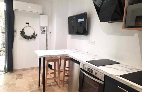 Tulette Apartment | Appart' hôtel tout confort avec balcon, clim, wifi