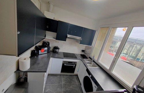 Creil Apartment | Appart in town center - 5 min of station - 1 to 6 pers - near paris