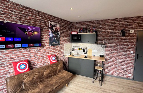 Dole Apartment | ★ Appart Le Marvel - Coeur center ville proche véloroute - Wifi Netflix ★