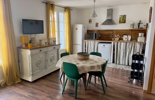 Bedarieux (ornac) Apartment | Appart N° 6/T2 separate bedroom