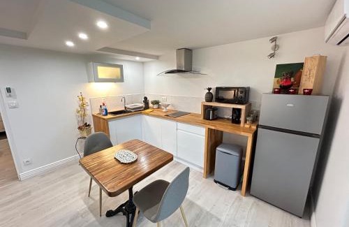 Villalbe Apartment | Appart-one terrasse jacuzzi parking