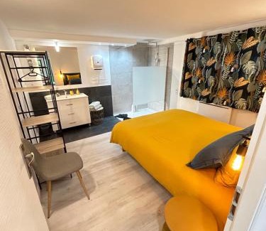 Villalbe Apartment | Appart-one terrasse jacuzzi parking