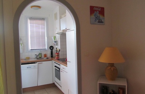 Saint-Cyprien Plage Apartment | Appart.St-Cyprien Private residence Handicap access Swimming pool Private parking Shops