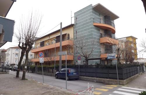 San Giuliano a Mare Apartment | Appartament on the beach with balcony x6Persons