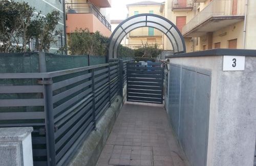 San Giuliano a Mare Apartment | Appartament on the beach with balcony x6Persons
