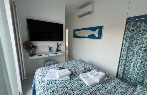 Rezza Apartment | Appartamento Rapallo - Le 5 Terre - Portofino - Sky Garden Maria Jose - Attico vista mare - Terraces - 2 bagni- 2 Camera da Letto - Box, Wi-fi, Idromassaggio Free inteiro Attico per Voi, con Ascensore