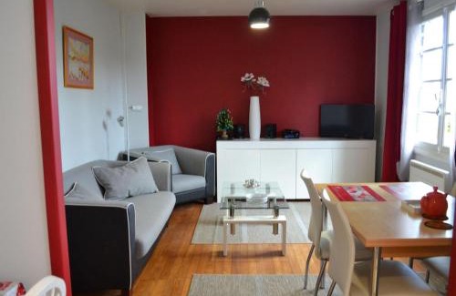 Barbezieux-Saint-Hilaire Apartment | Appartement cosy avec terrasse et jardin privatif, à 5 min du centre-ville de Barbezieux. - FR-1-653-196