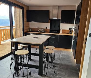 Font-Romeu-Odeillo-Via Apartment | Appartement bas de chalet