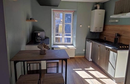 Sedan Apartment | Appartement à 100m du Plus Grand Château Fort D'europe