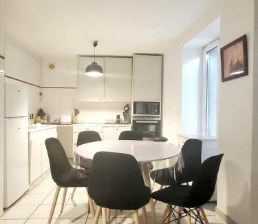 Chateauvert Apartment | Appartement 2 chambres CENTRE VILLE au calme