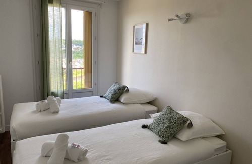 Heuze - Saint-Georges Apartment | Appartement 3 Chambres Avec Équipement Bébé
