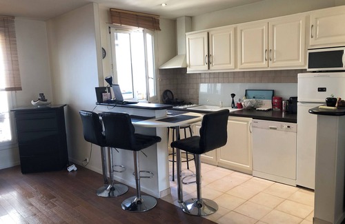 Quartier de Becon Apartment | Appartement 3 Pièces 70m² Duplex, Familiale, Confortable, Lumineux et Atypique