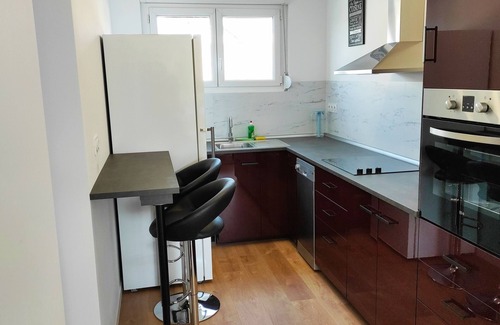 Plantieres Queuleu Apartment | Appartement au Calme - 3 Chambres Avec Télé, 2 sdb