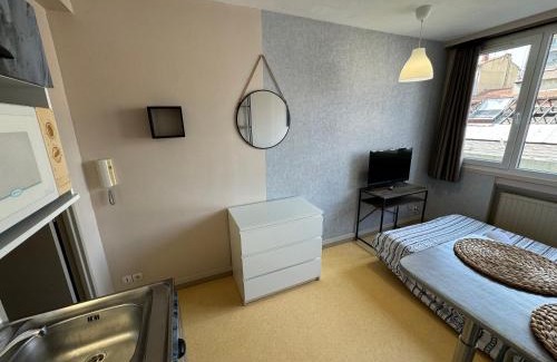 Faubourg Saint-Jacques Apartment | Appartement au centre de Valence Studio 5