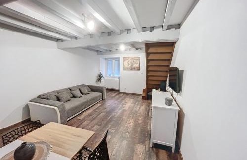 Chaumont Apartment | Appartement au centre-ville
