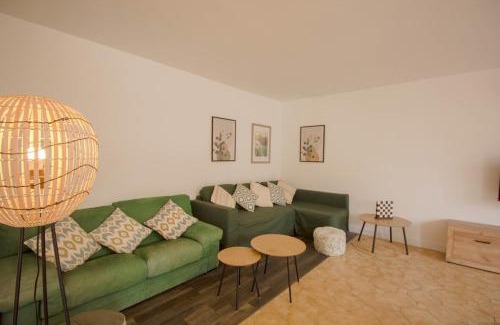 Cherisey Apartment | Appartement, Au Chant Des Oiseaux