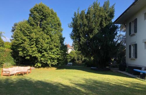 Saint-Sulpice Apartment | Appartement au lac dans villa de charme